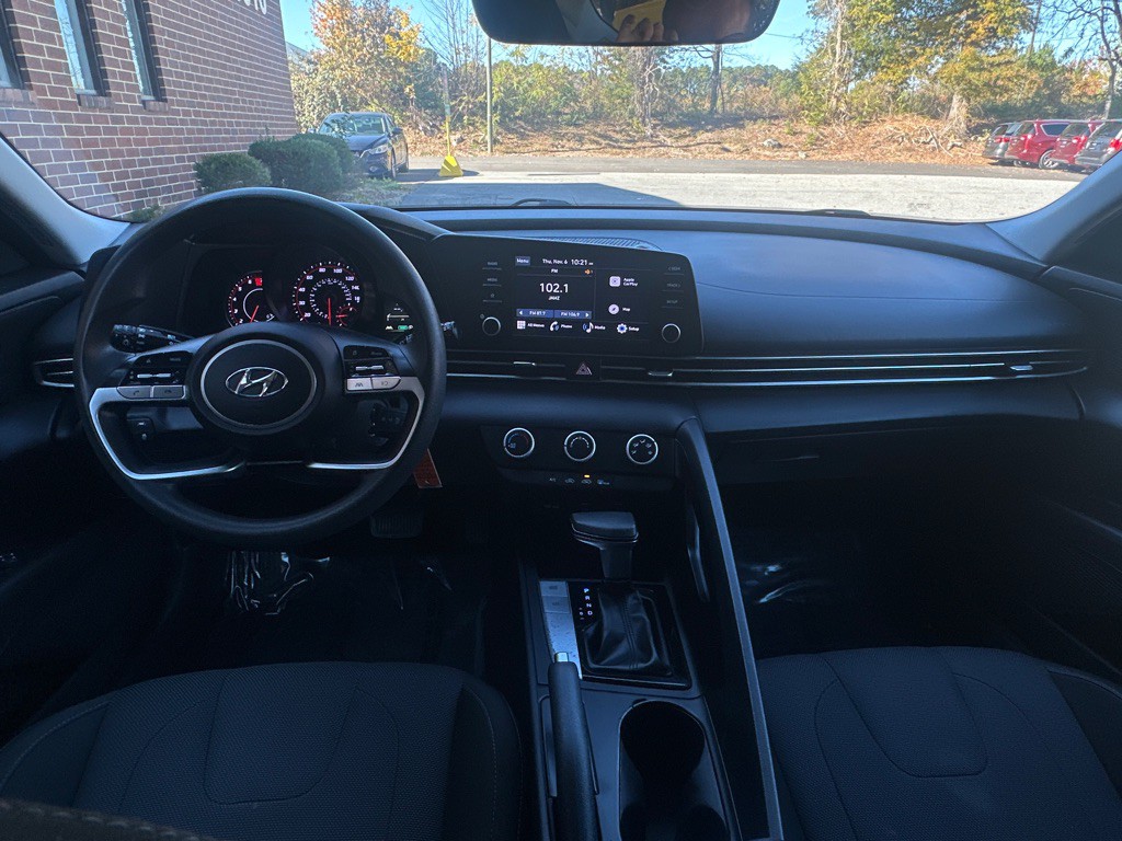 2021 Hyundai Elantra Image 21