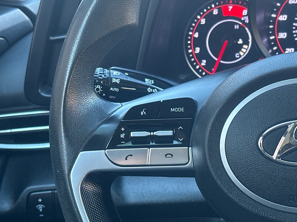 2021 Hyundai Elantra Image 24