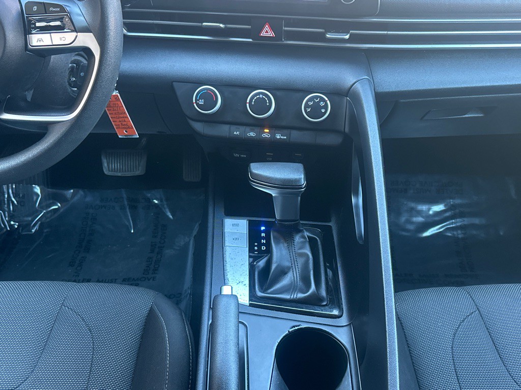 2021 Hyundai Elantra Image 28