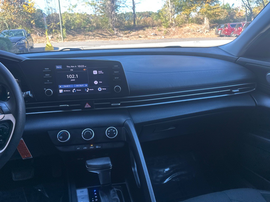 2021 Hyundai Elantra Image 30