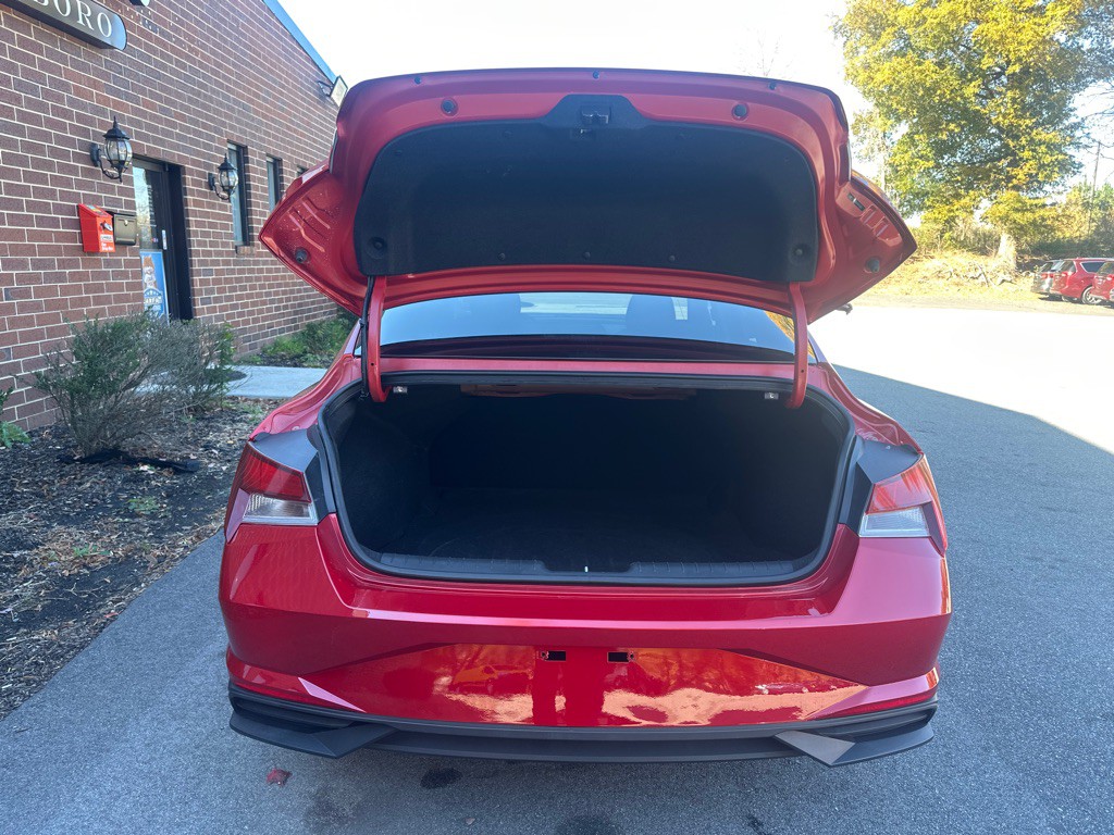 2021 Hyundai Elantra Image 31