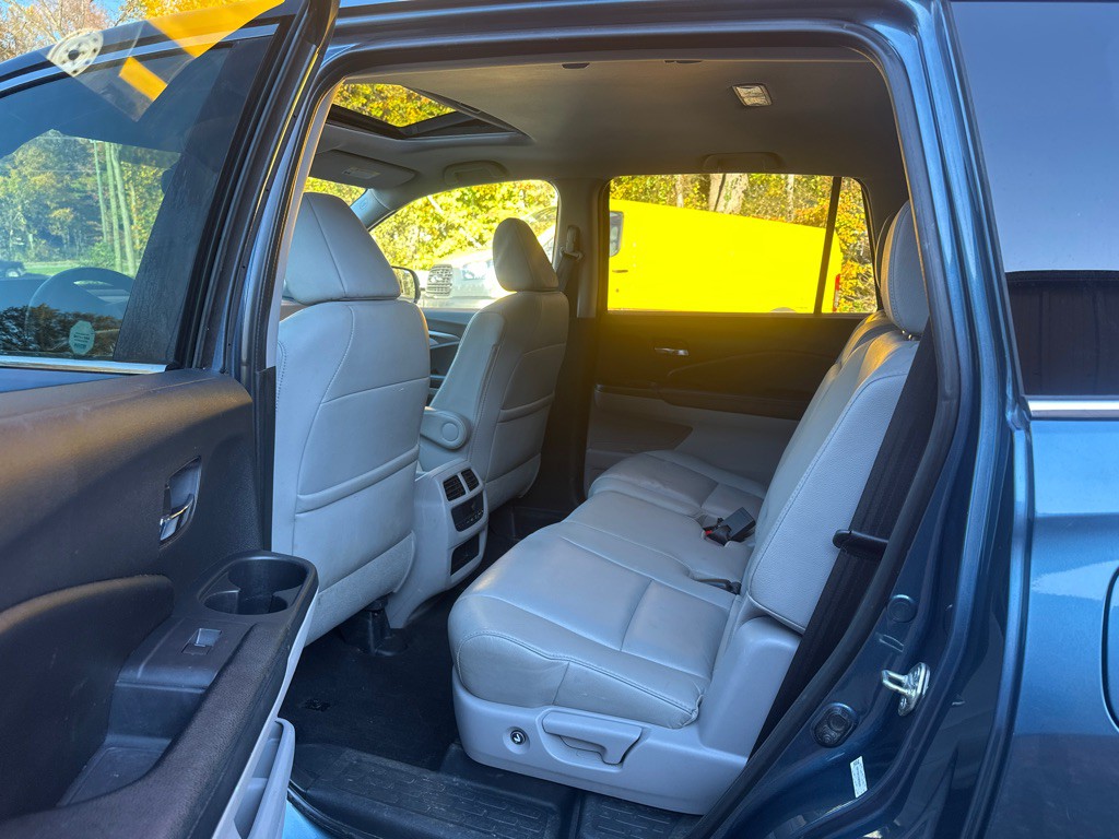 2016 Honda Pilot Image 12