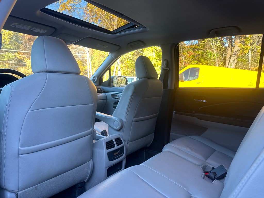 2016 Honda Pilot Image 14
