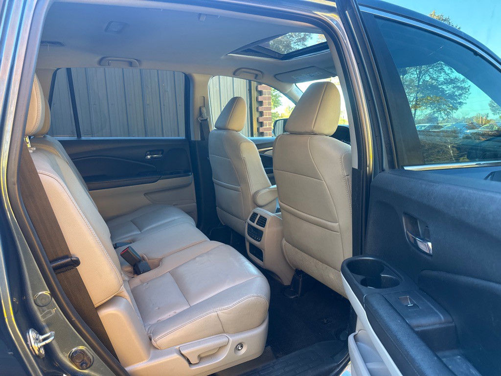 2016 Honda Pilot Image 19