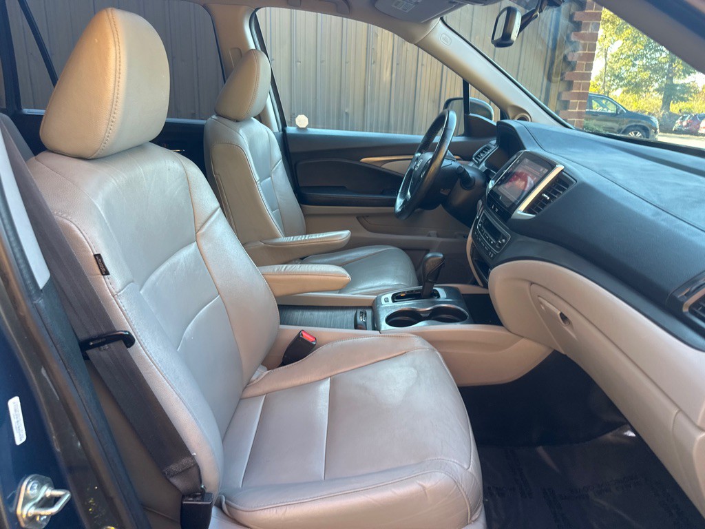 2016 Honda Pilot Image 23