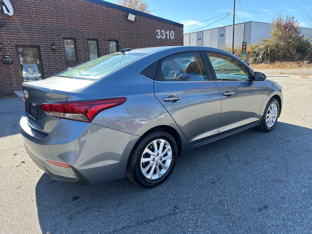 2020 Hyundai Accent Image 6