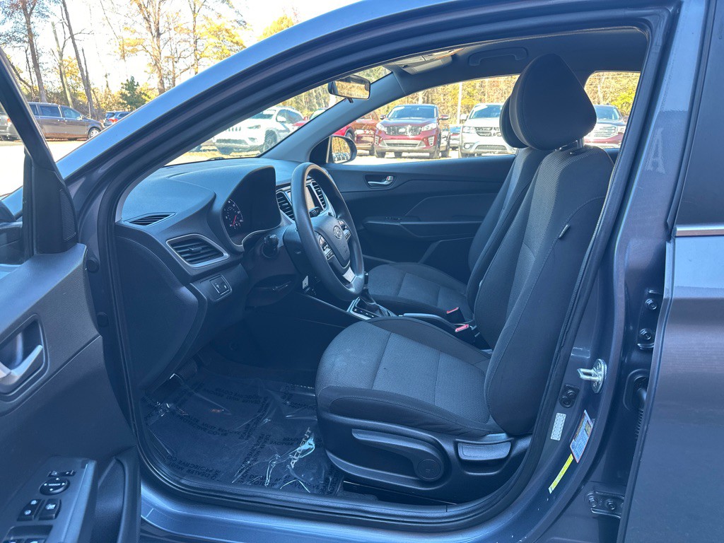 2020 Hyundai Accent Image 8