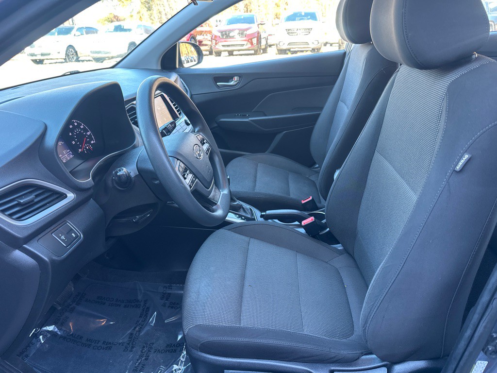 2020 Hyundai Accent Image 9