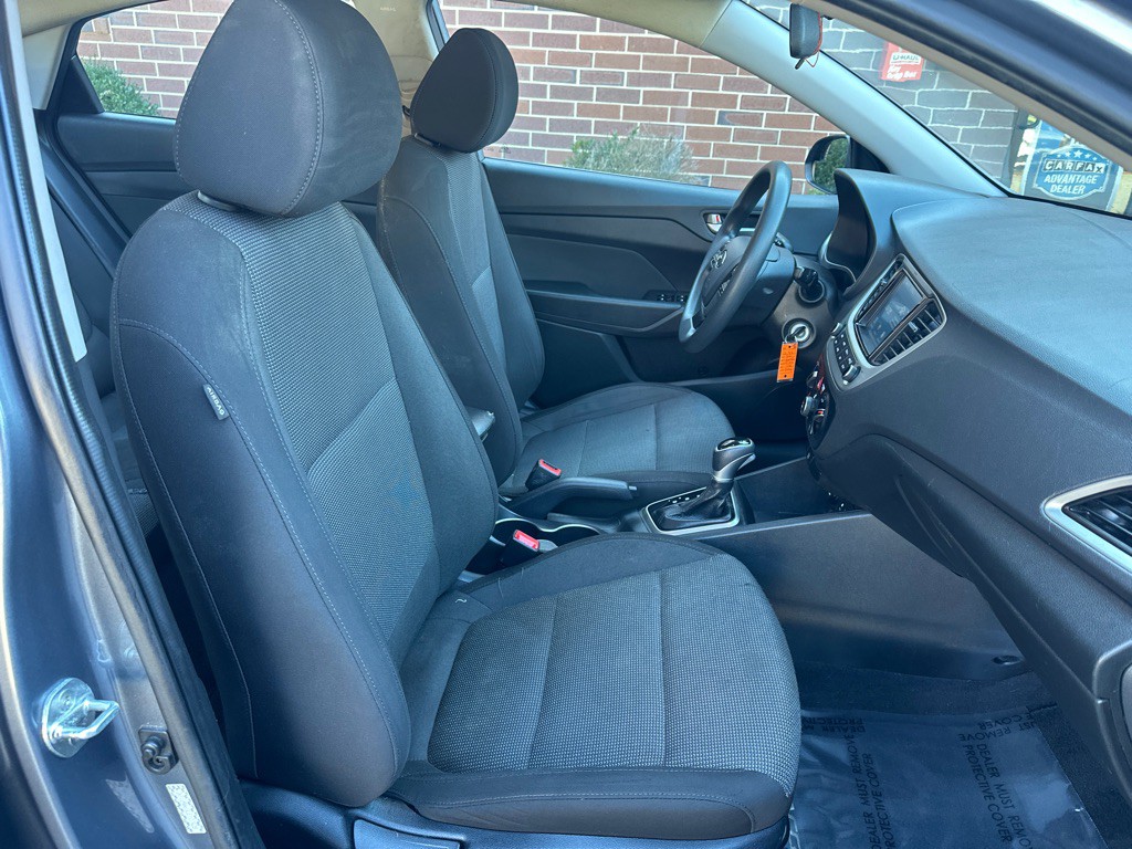 2020 Hyundai Accent Image 17