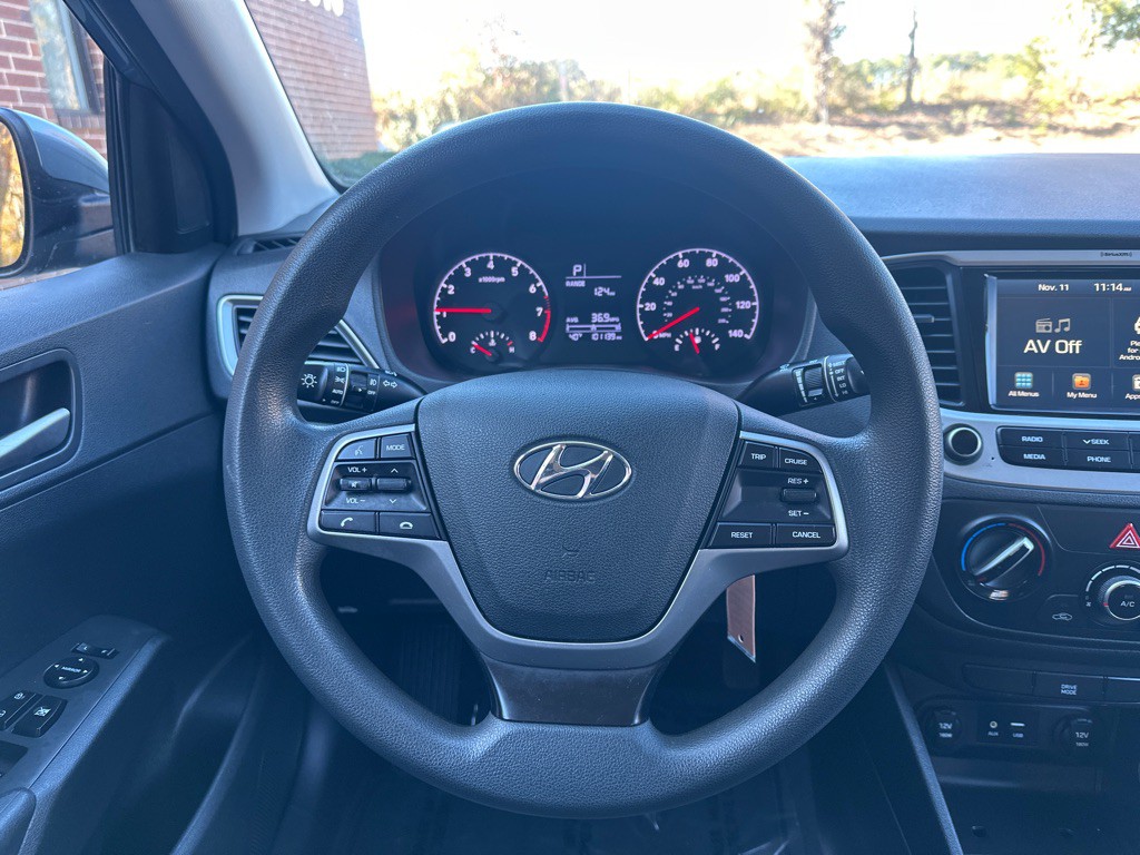 2020 Hyundai Accent Image 20