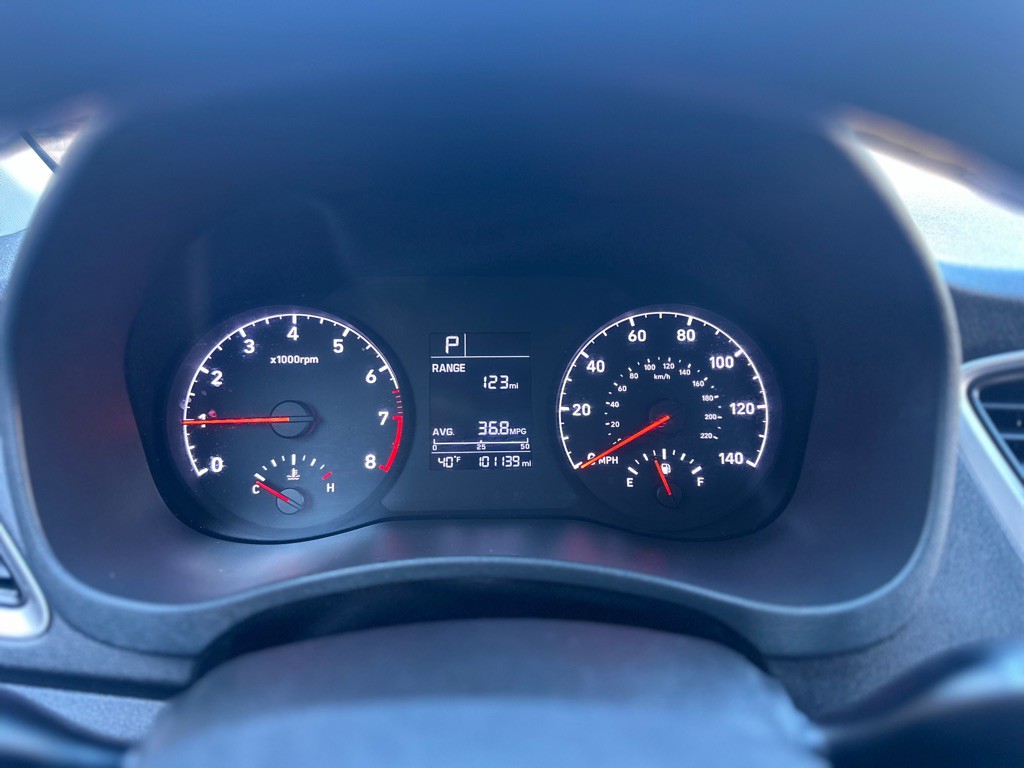 2020 Hyundai Accent Image 37