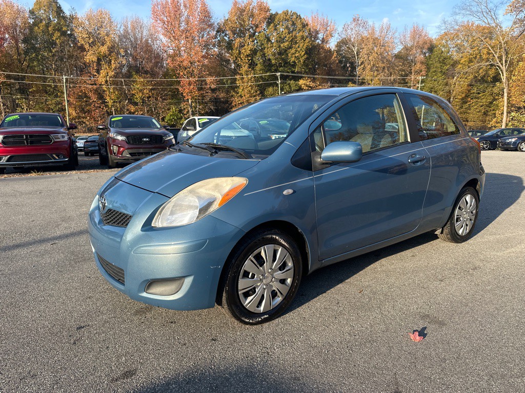 2010 Toyota Yaris Image 2