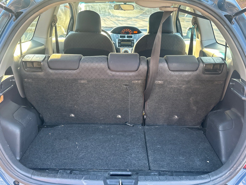 2010 Toyota Yaris Image 22