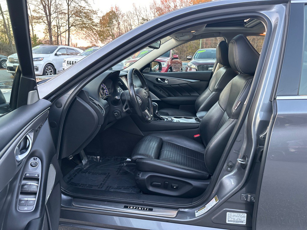 2017 INFINITI Q50 Image 8