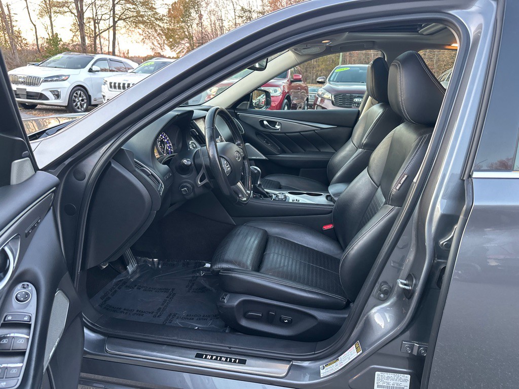2017 INFINITI Q50 Image 12