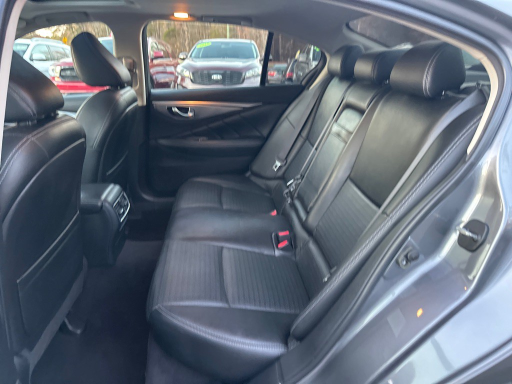 2017 INFINITI Q50 Image 16