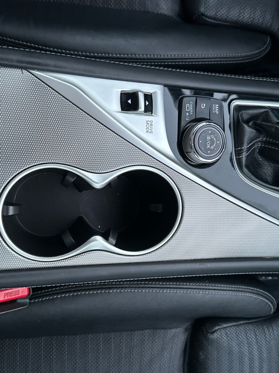 2017 INFINITI Q50 Image 27