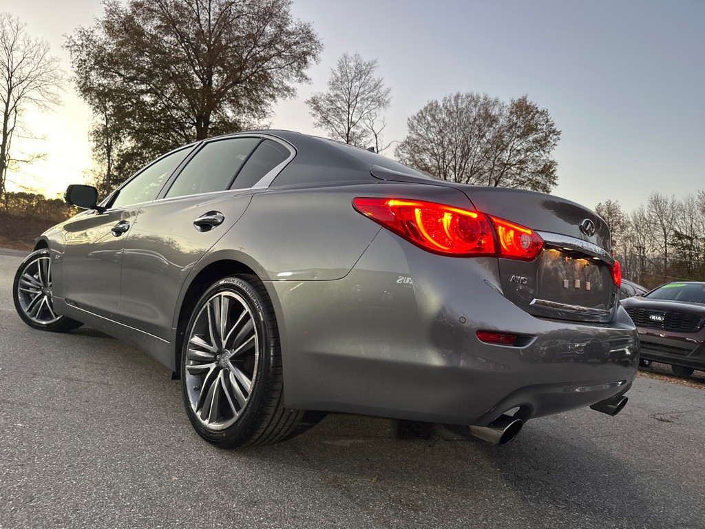 2017 INFINITI Q50 Image 44