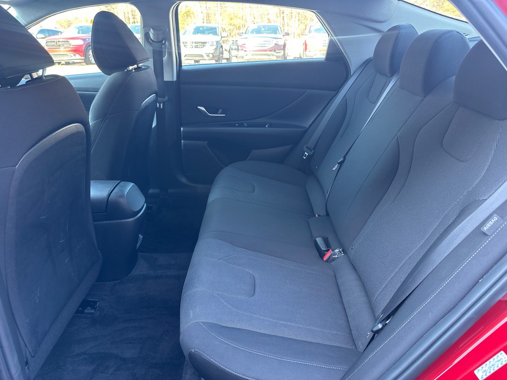 2024 Hyundai Elantra Image 12