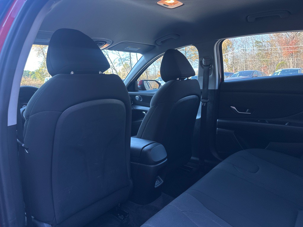 2024 Hyundai Elantra Image 13