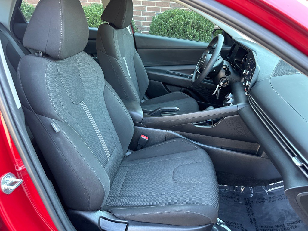 2024 Hyundai Elantra Image 18