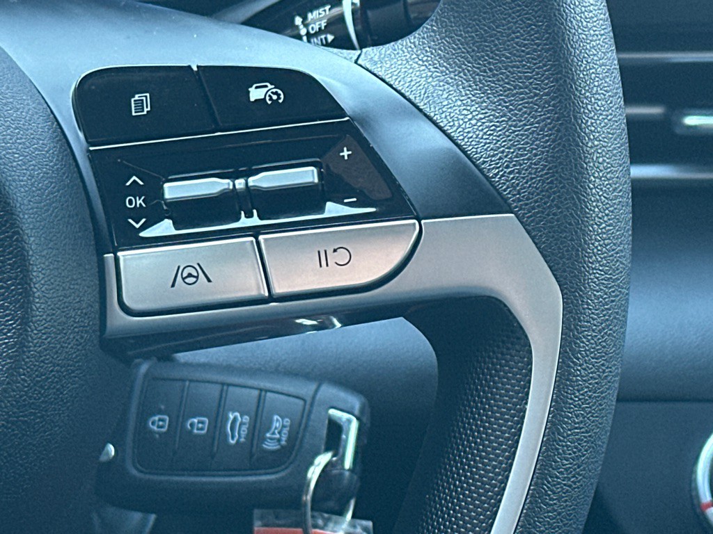 2024 Hyundai Elantra Image 22