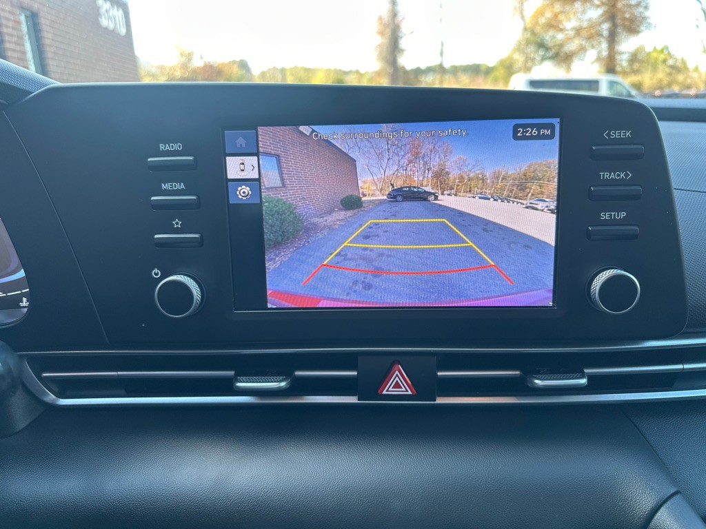 2024 Hyundai Elantra Image 25