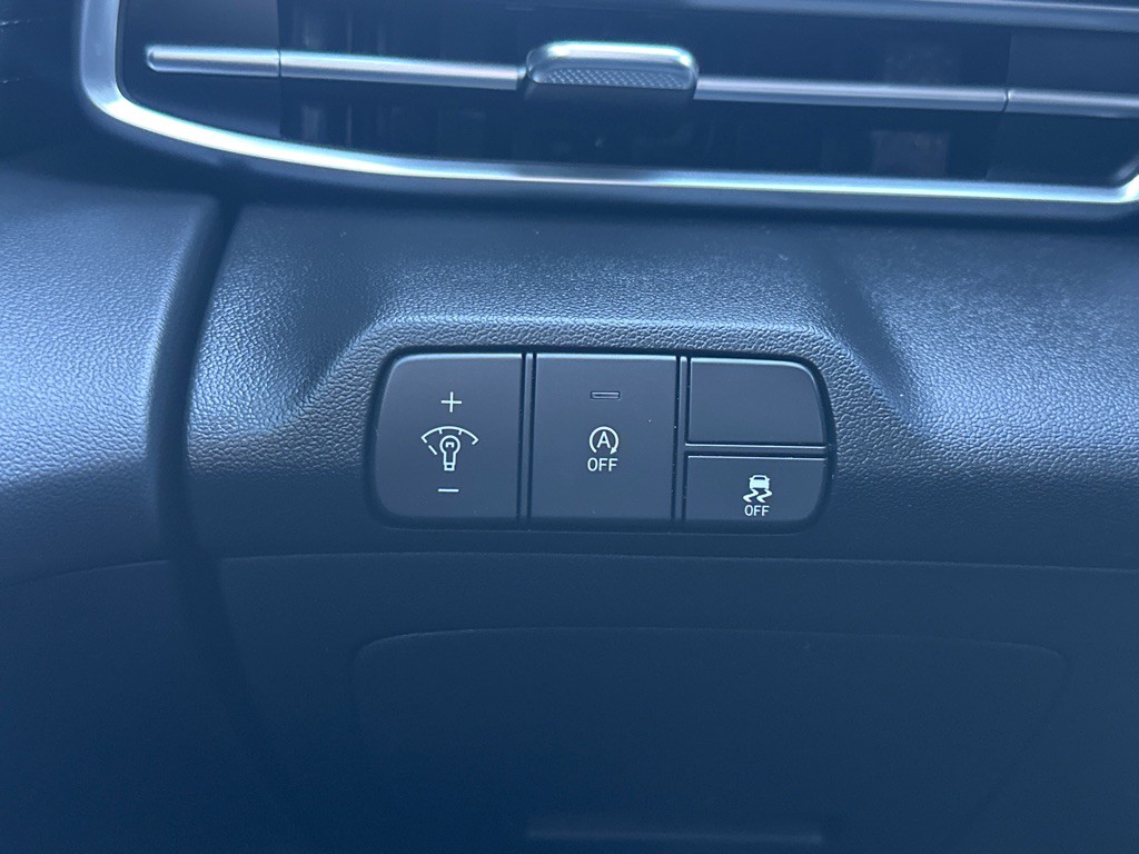 2024 Hyundai Elantra Image 36