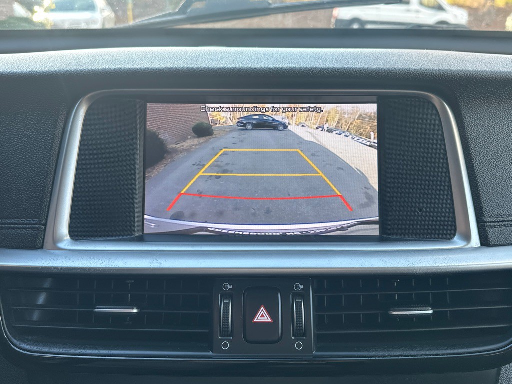 2019 Kia Optima Image 22