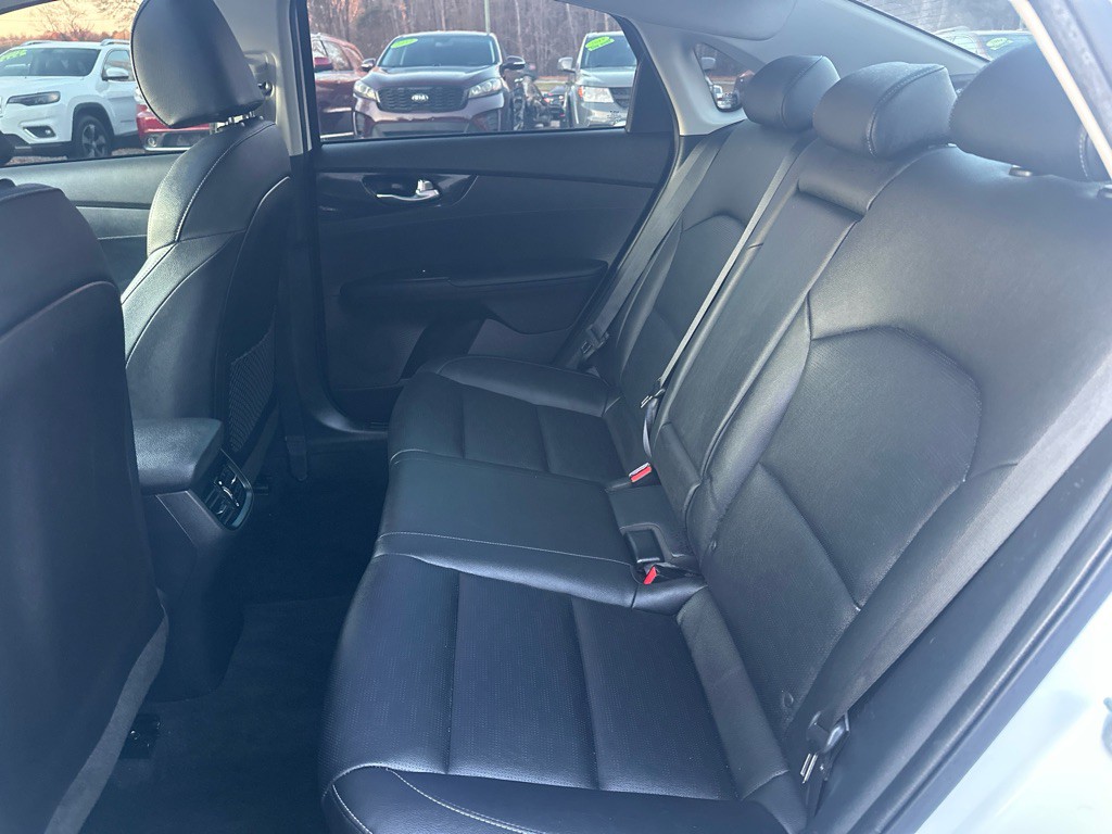 2021 Kia Forte Image 17