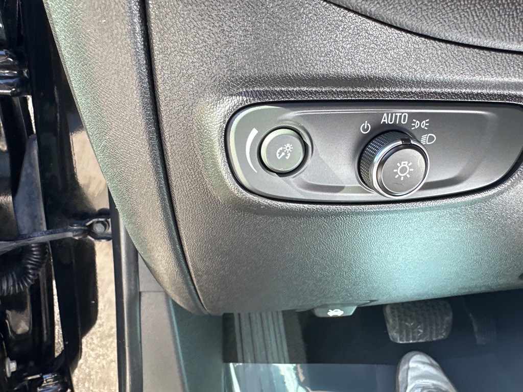 2019 Chevrolet Equinox Image 34