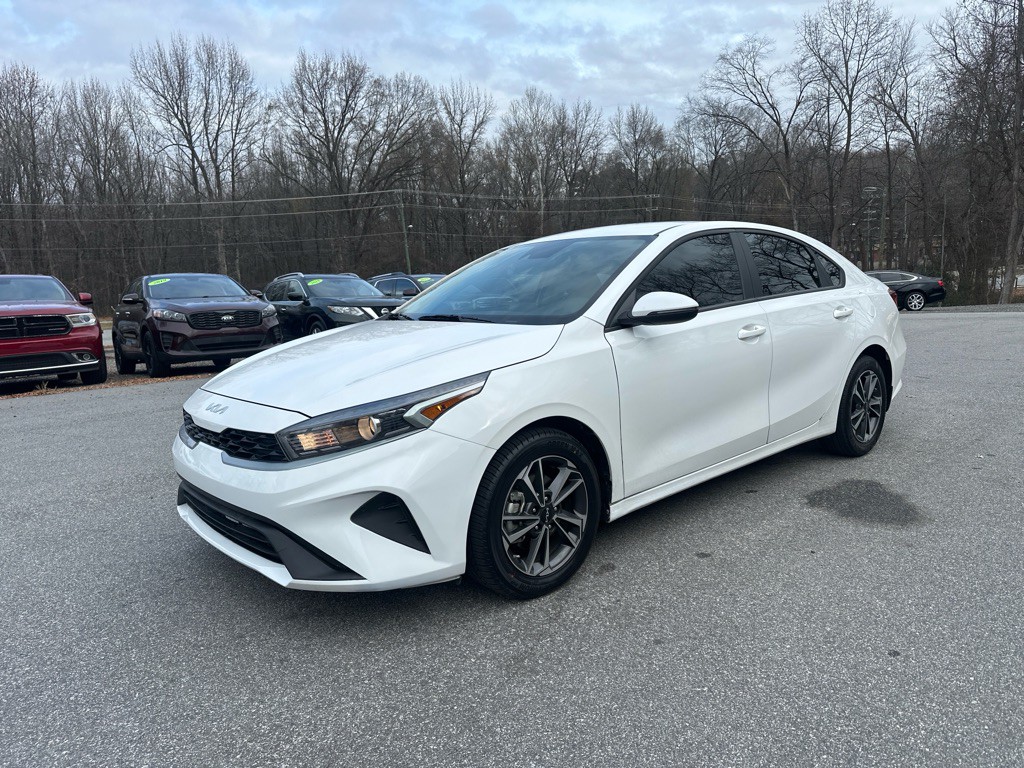 2024 Kia Forte Image 2