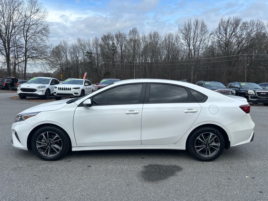 2024 Kia Forte Image 4