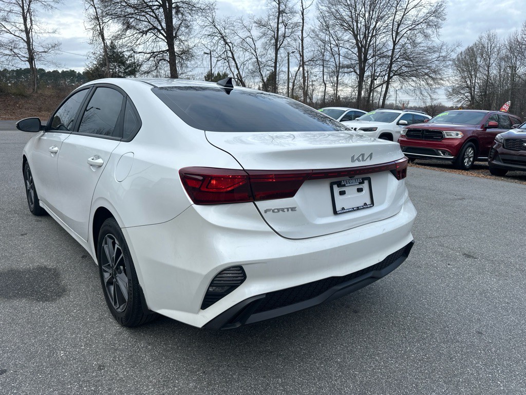2024 Kia Forte Image 5