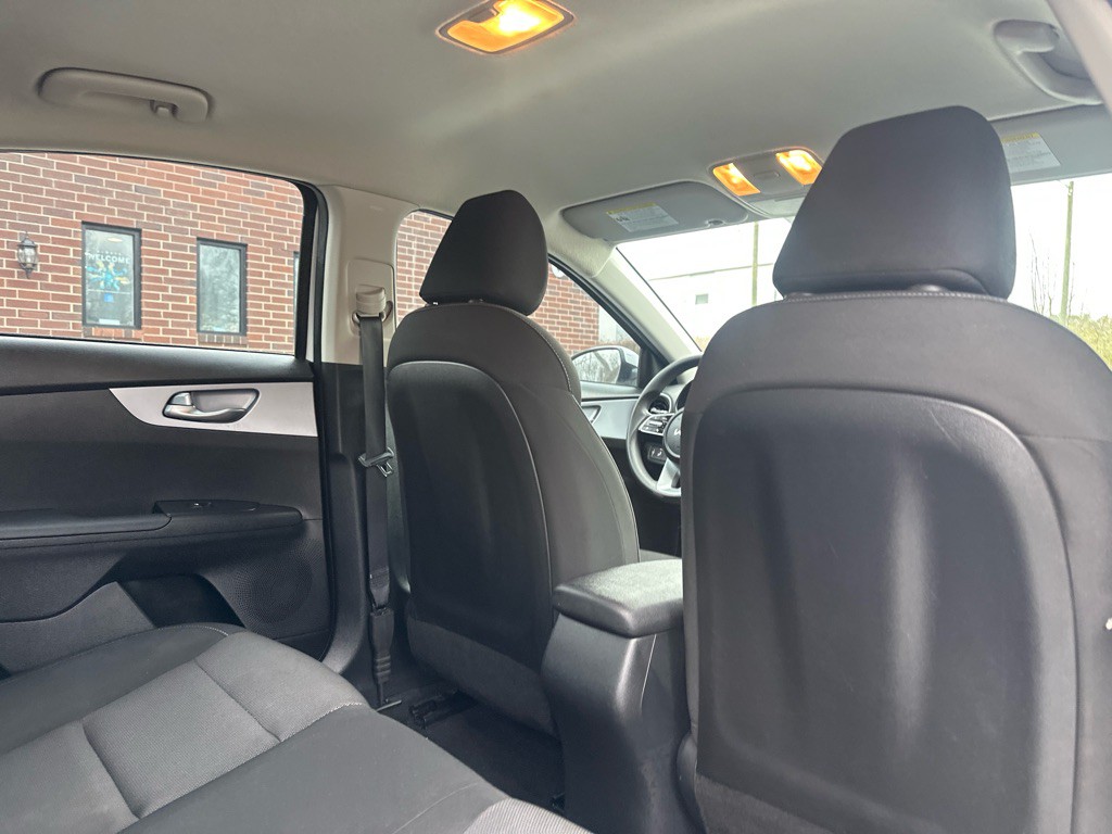 2024 Kia Forte Image 17