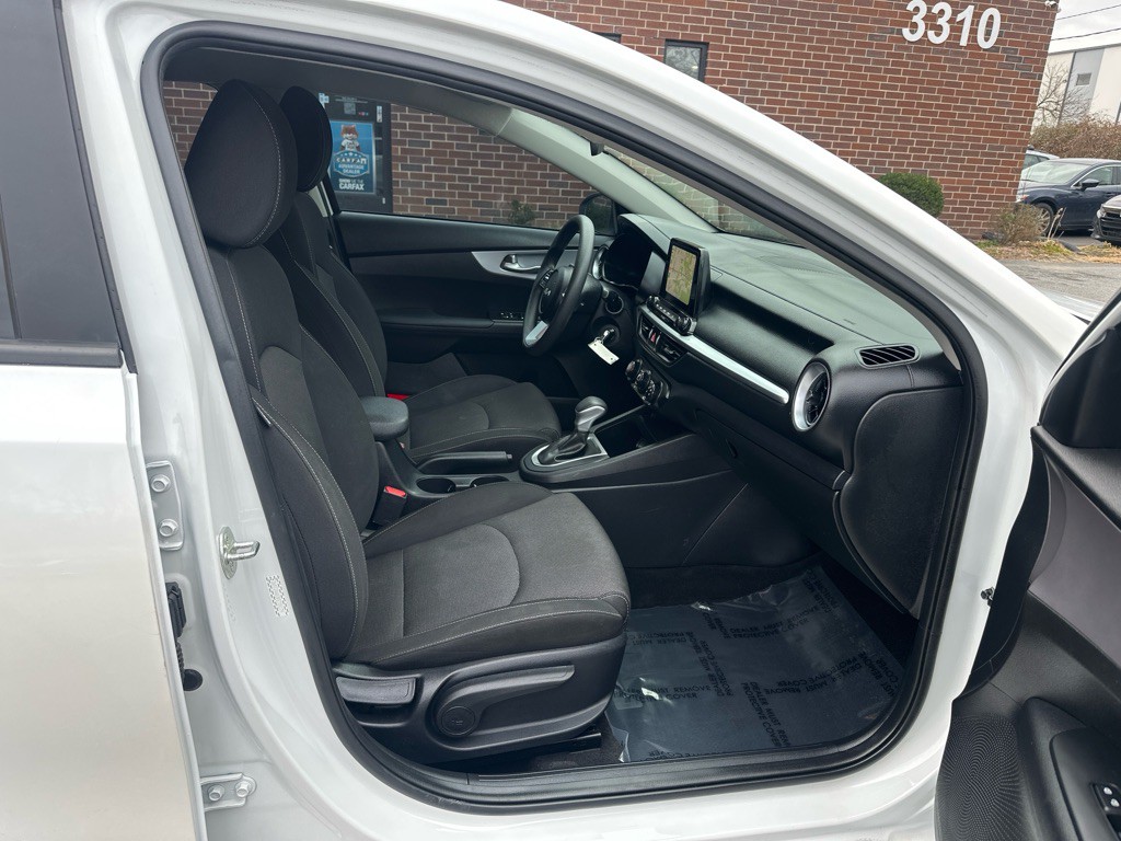 2024 Kia Forte Image 18