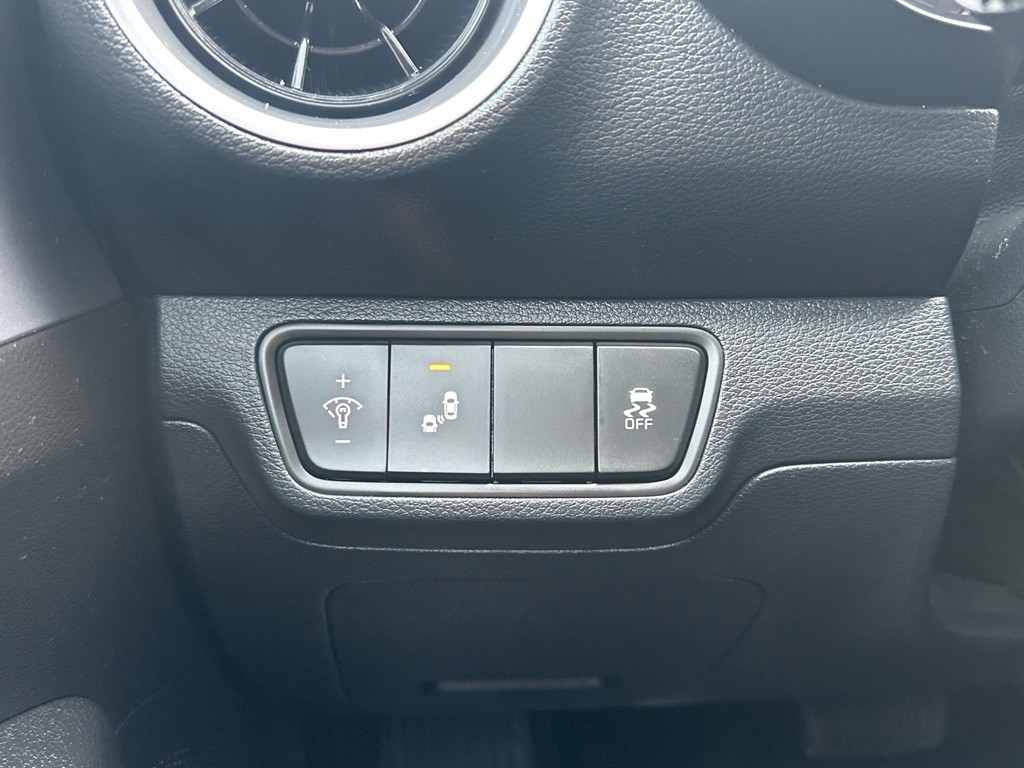 2024 Kia Forte Image 37