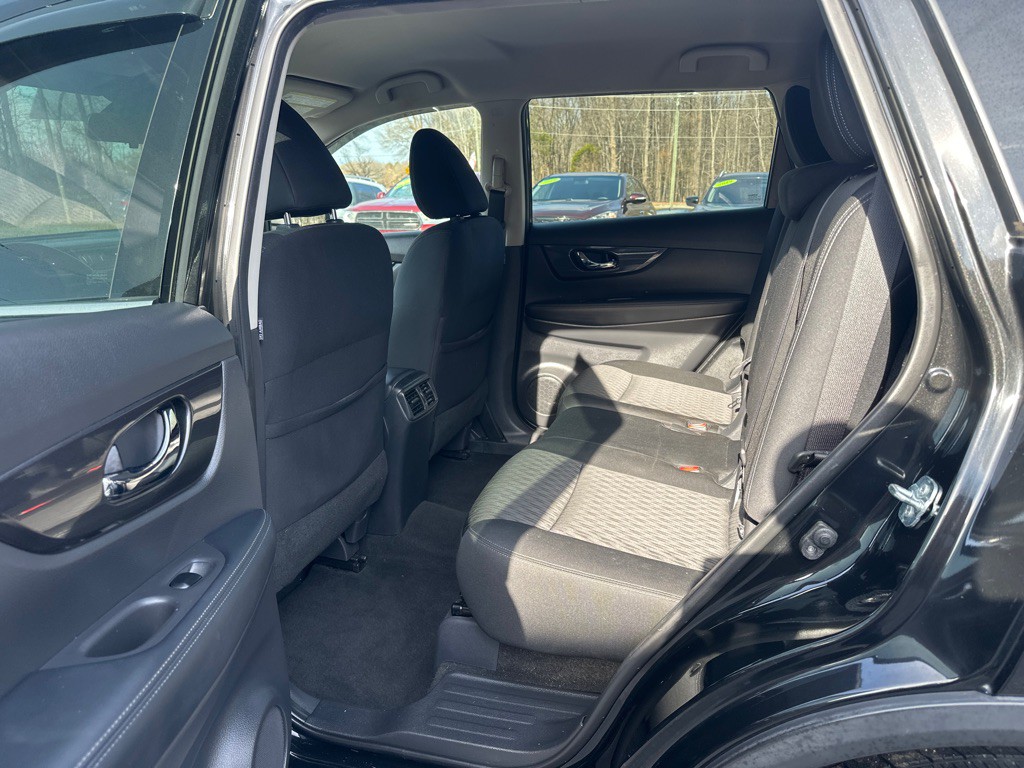 2020 Nissan Rogue Image 12