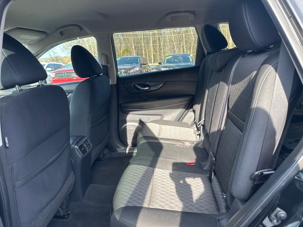 2020 Nissan Rogue Image 13