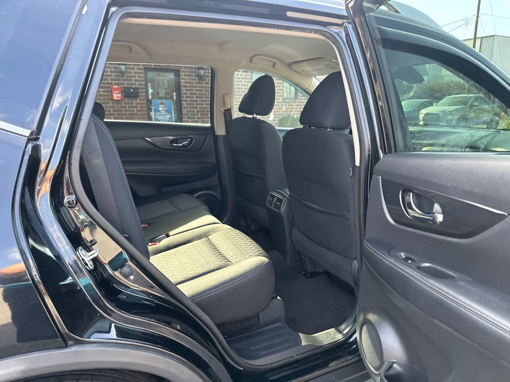 2020 Nissan Rogue Image 15