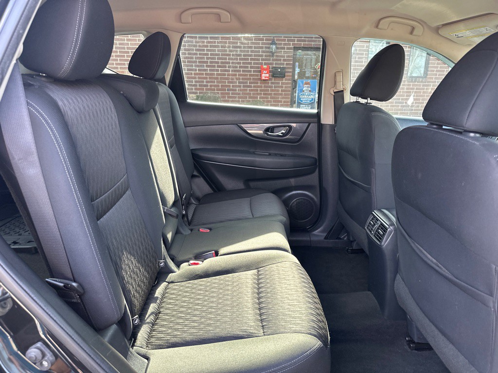 2020 Nissan Rogue Image 16