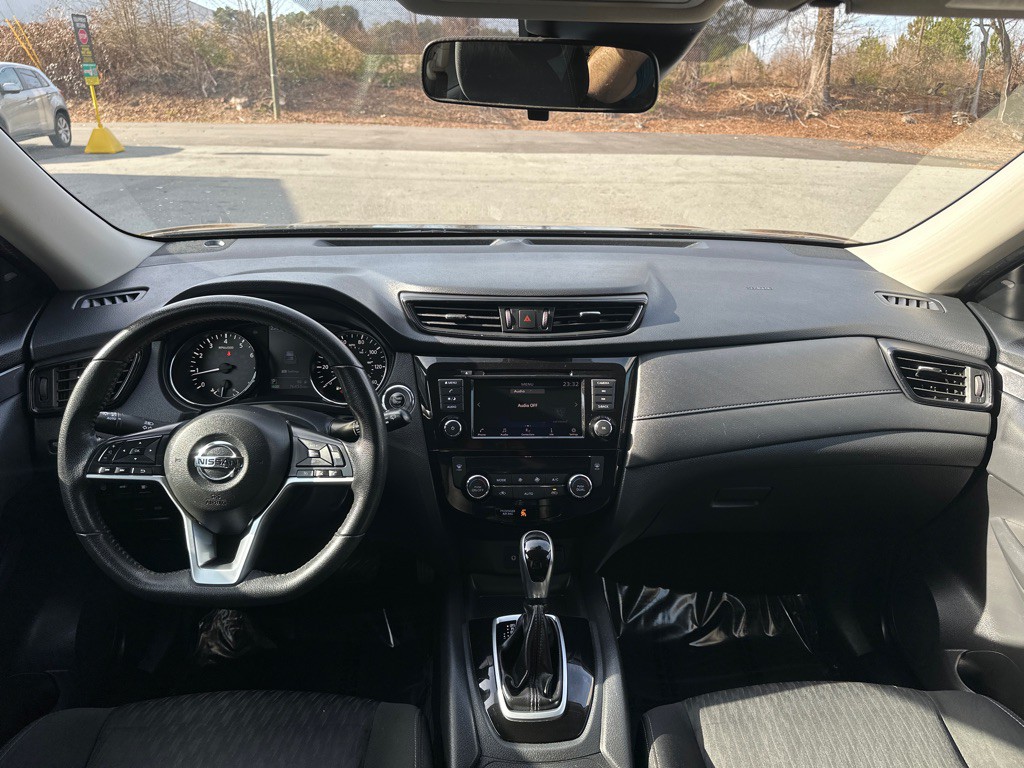 2020 Nissan Rogue Image 21