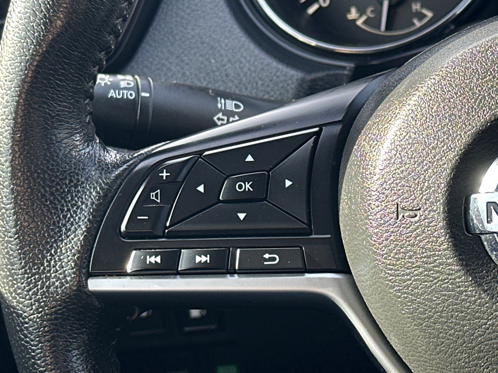 2020 Nissan Rogue Image 24