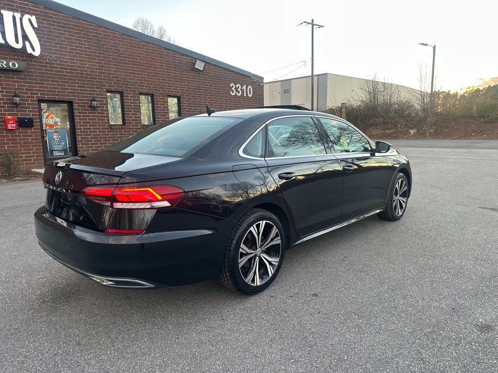 2021 Volkswagen Passat Image 6