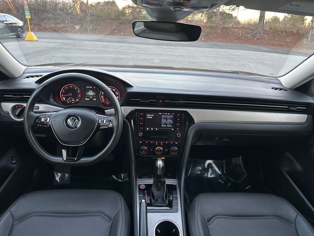 2021 Volkswagen Passat Image 21