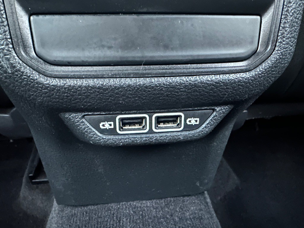 2021 Volkswagen Passat Image 33