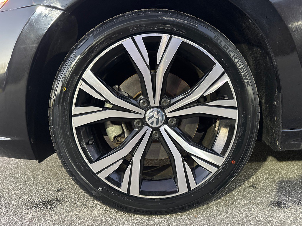 2021 Volkswagen Passat Image 37