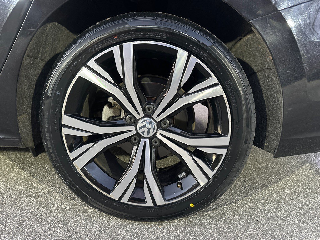 2021 Volkswagen Passat Image 38