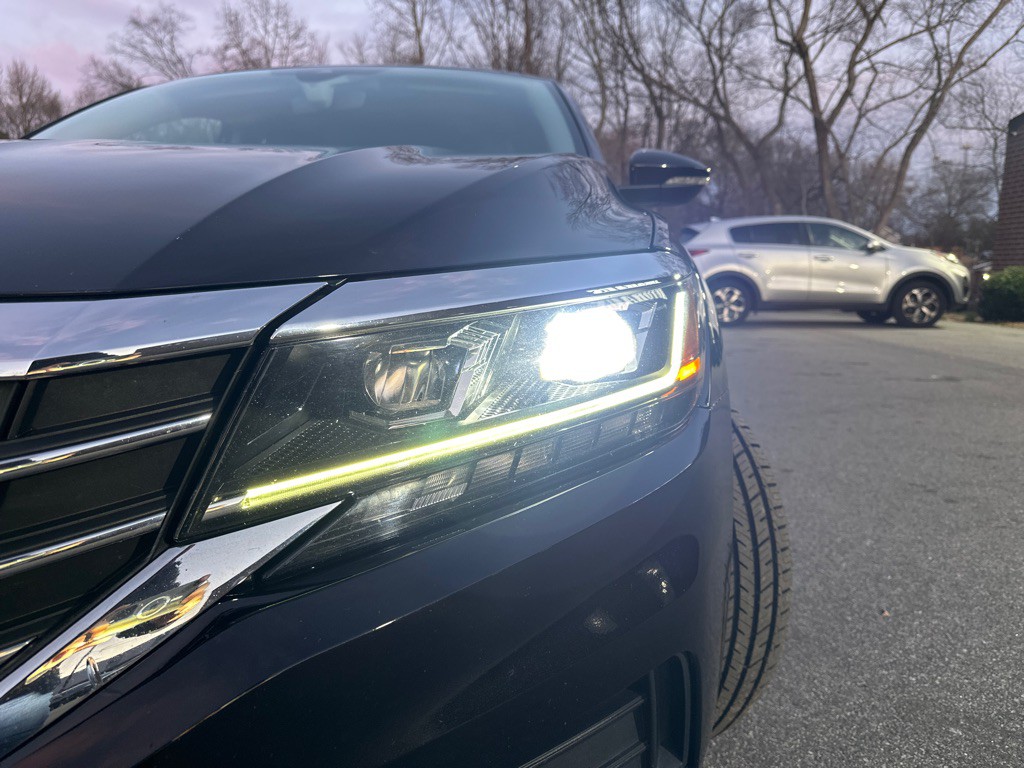 2021 Volkswagen Passat Image 44