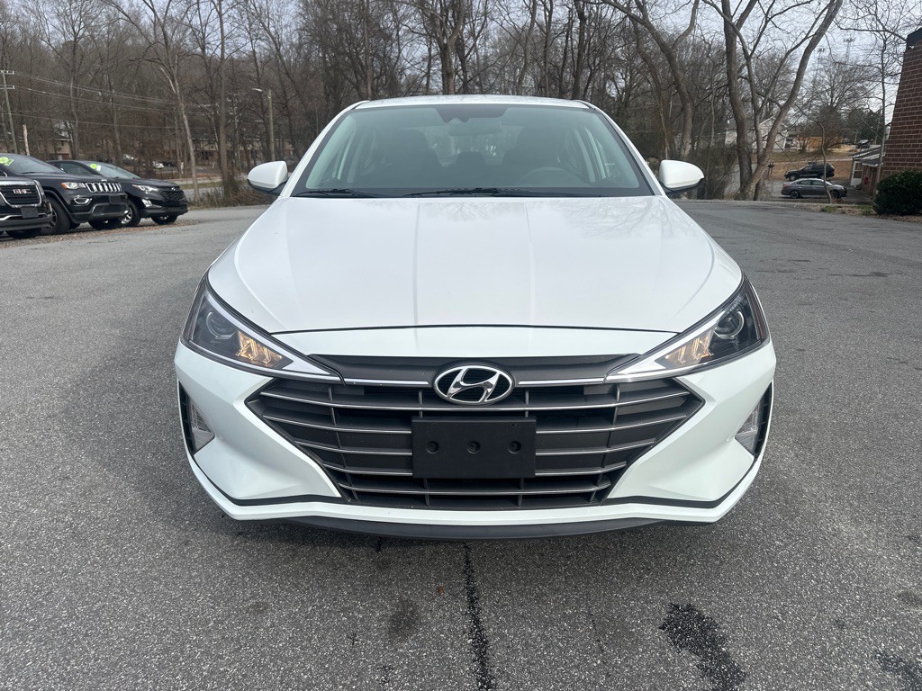 2020 Hyundai Elantra Image 3